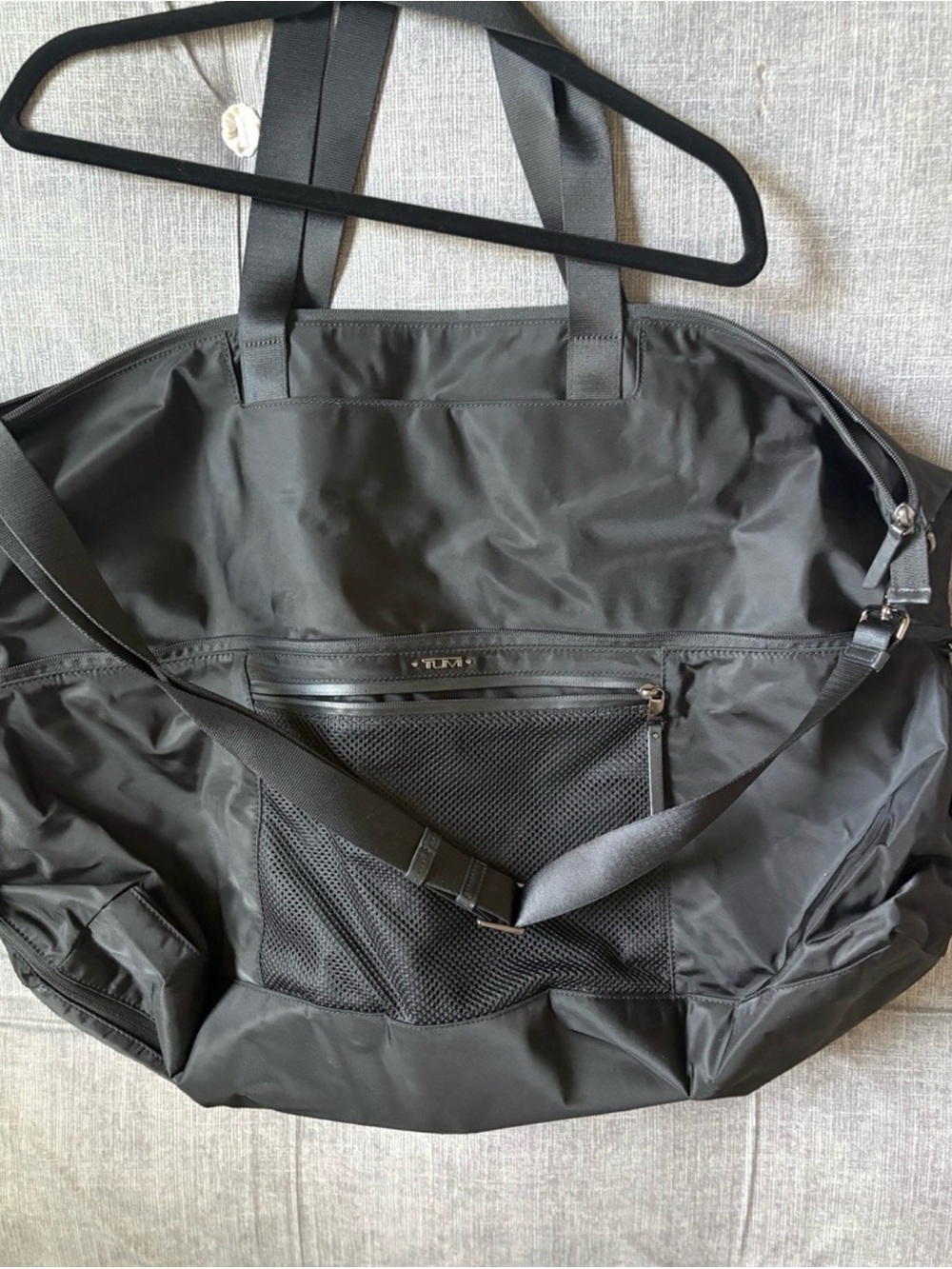 TUMI Voyageur Merida Yoga Sling Tote Black Convertible 144811 NWOT